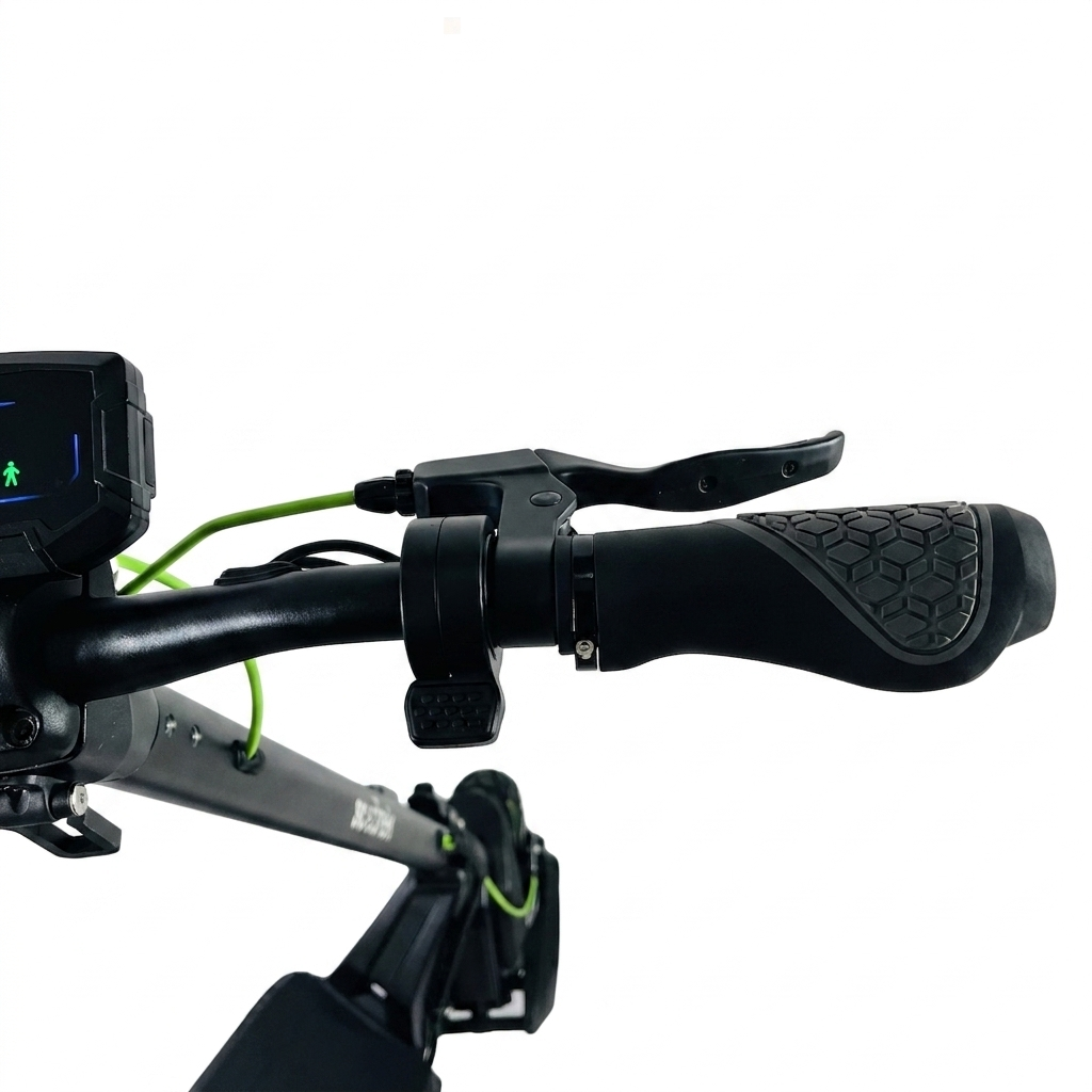 Thunder 1000 en uso — patineta eléctrica premium off-road Colombia Ecomotion